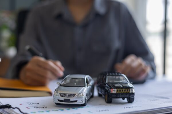 Fleet Insurance vs. Commercial Auto Insurance Ontario: Key Differences